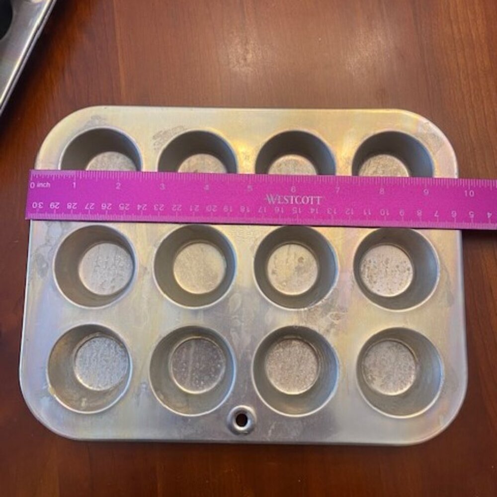 Lot of 4 Wear Ever Aluminum Mini Cupcake Muffin Pans 12 Cavity Each Made in USA - Picture 3 of 5
